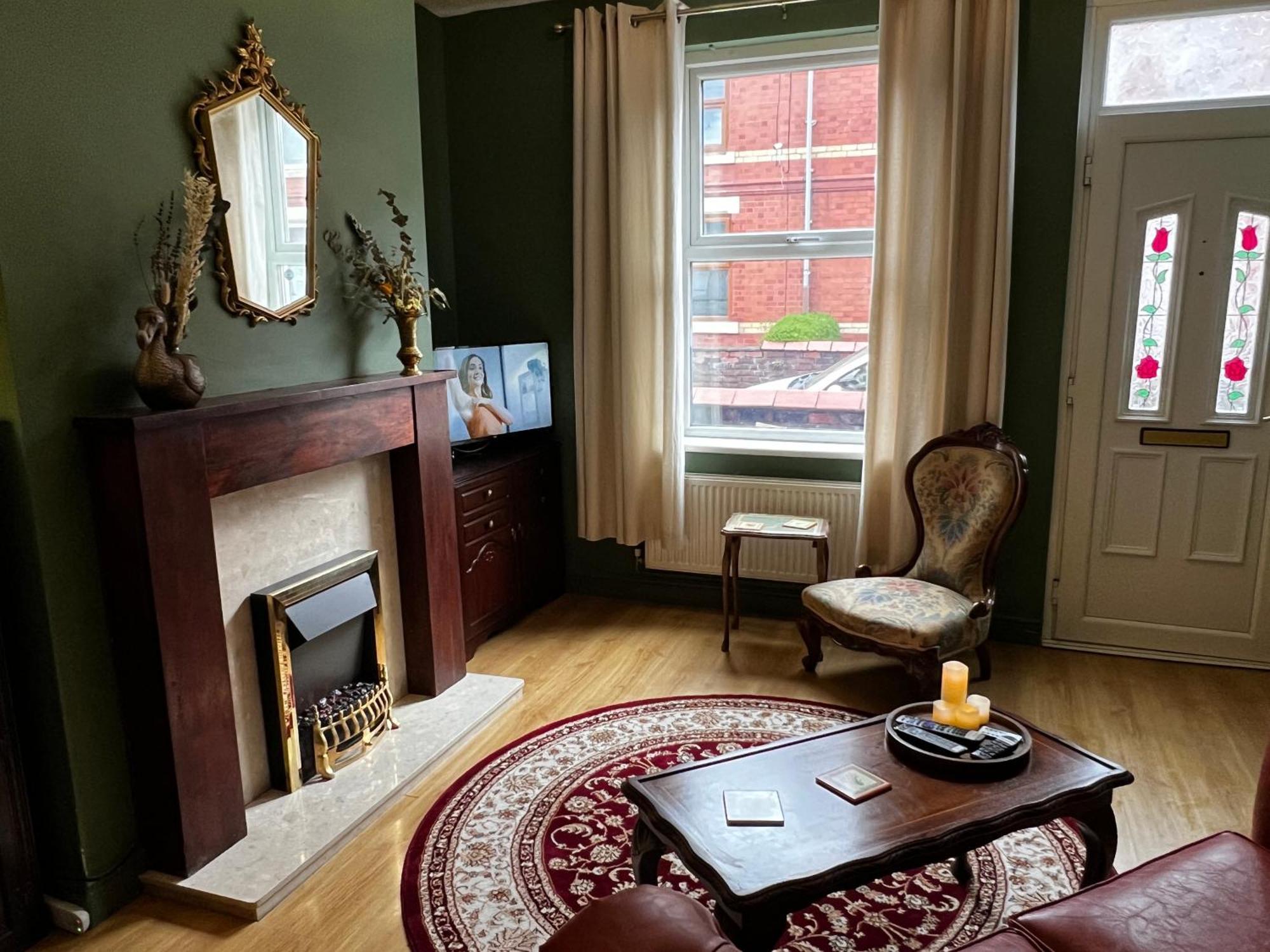Robin'S Hollow: 2Bd Home Near Wrexham Afc Ngoại thất bức ảnh