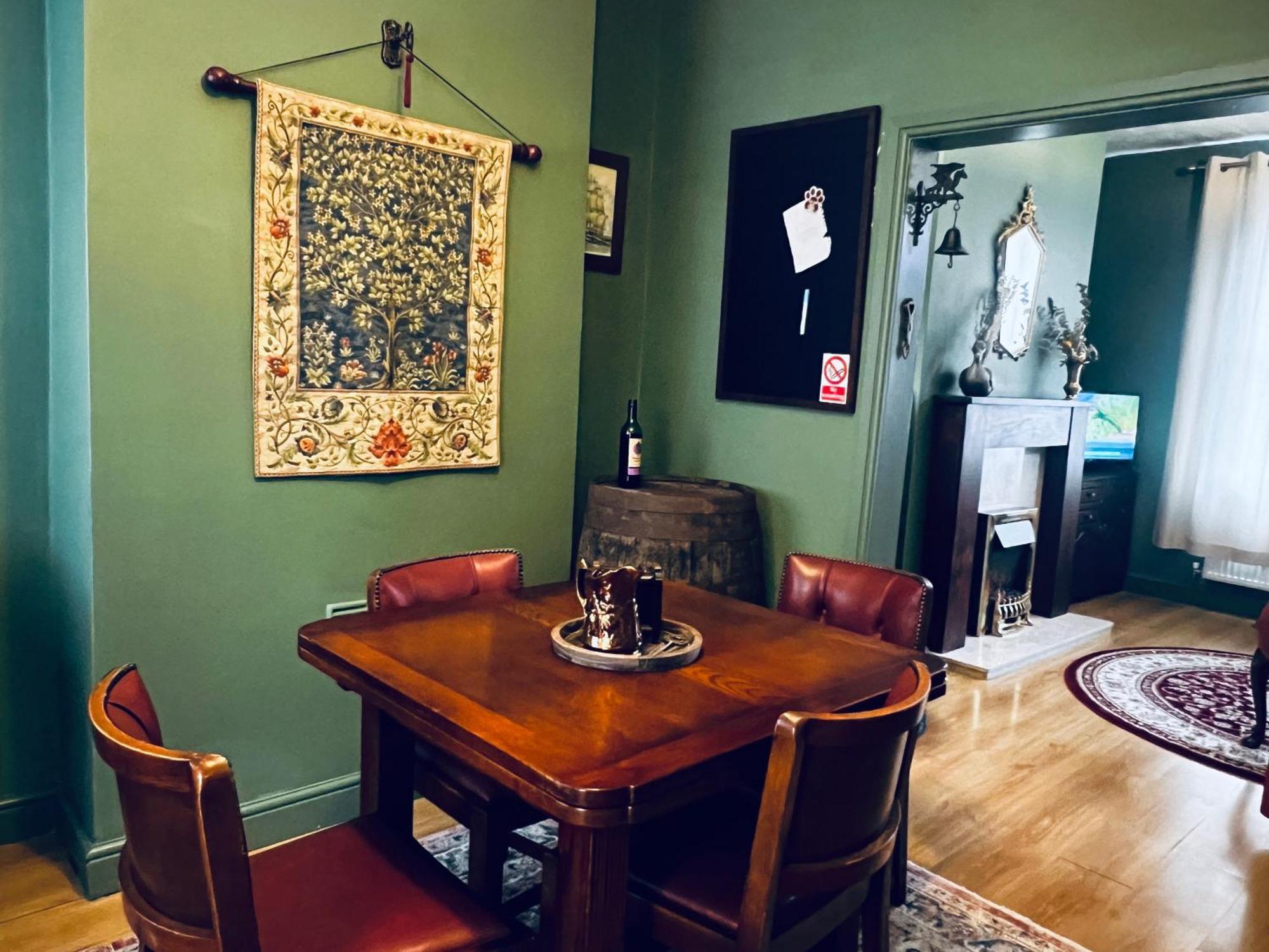 Robin'S Hollow: 2Bd Home Near Wrexham Afc Ngoại thất bức ảnh
